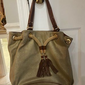 Micheal Kors draw string shoulder bag